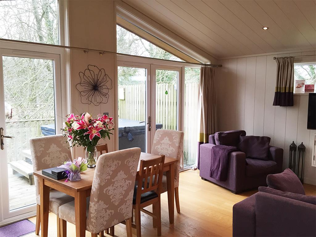 3 bedroom park home For Sale in Clitheroe - living5.jpg